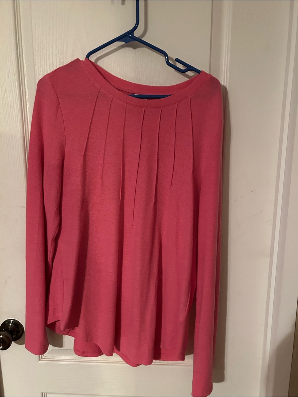 Pleated Crewneck Long-Sleeve Top in Pink